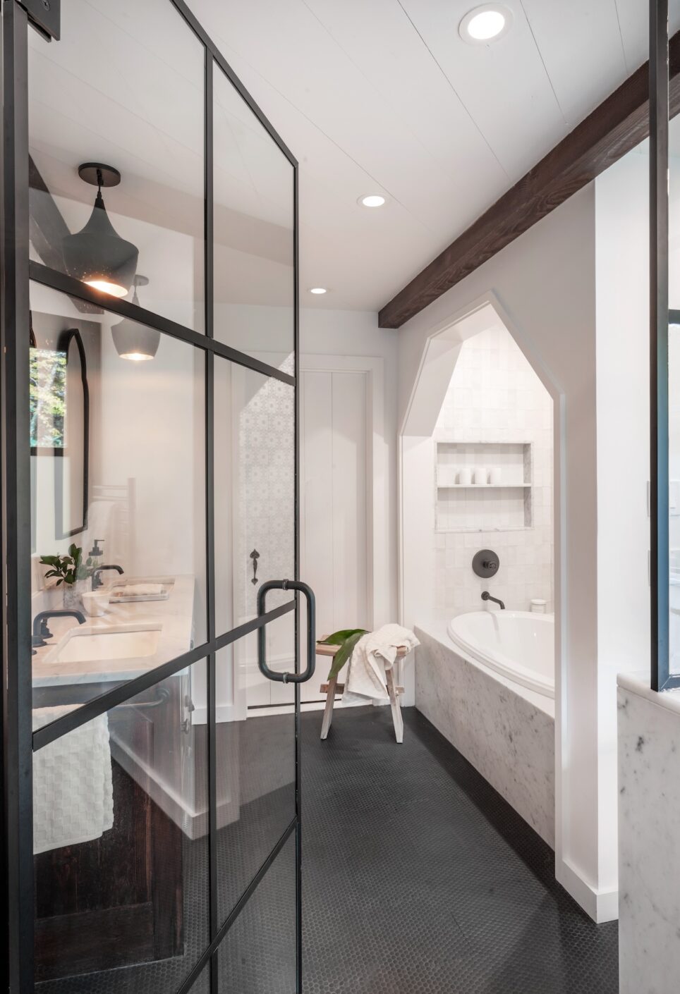 Bathroom Shower Door Black Tile Floor