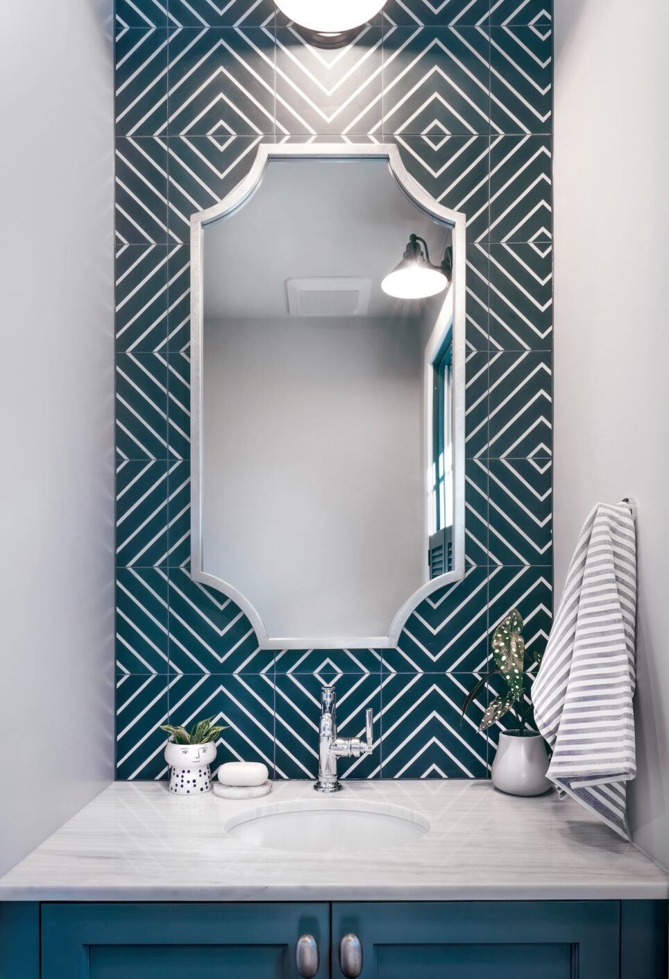 Blue And White Powder Room Interior Design